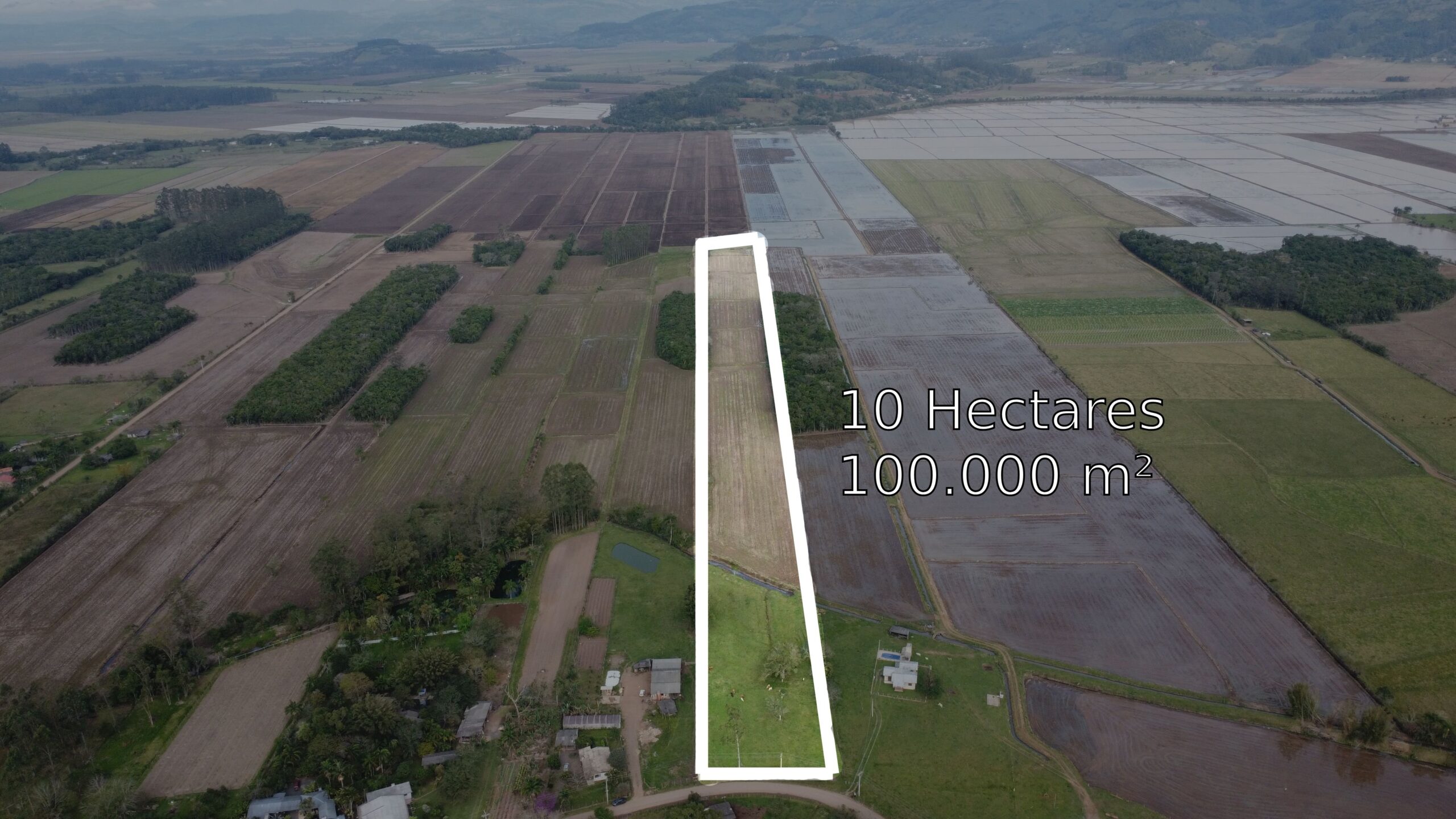Terreno rural com 10 hectares, localizado na Rodovia 453, na região de Pirataba.